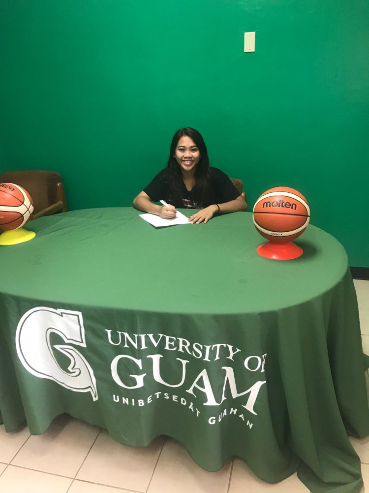 Jana Maria Mojas signs with UOG