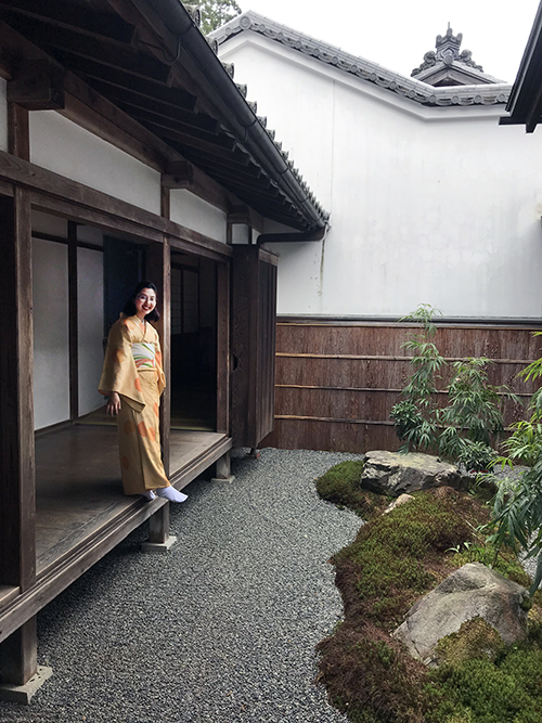Tuazon wearing a traditional Japanese kimono in Kyoto.