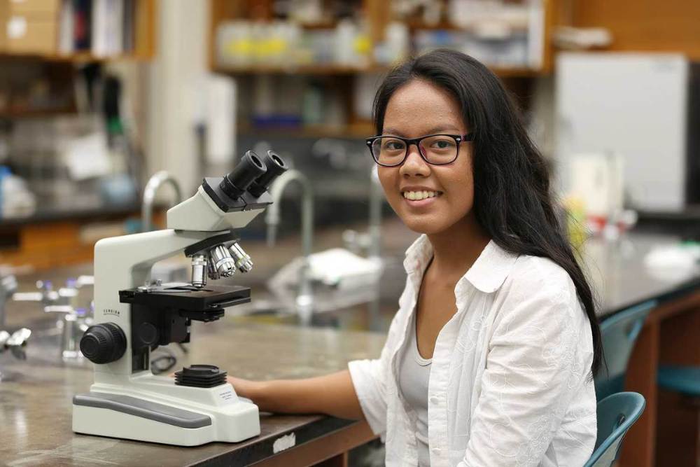 Annette Ludwig as an undergraduate biology student at UOG in 2018