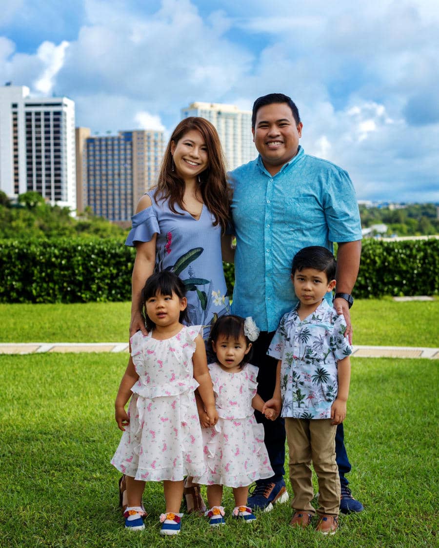 Kristofer Lee Garcia Cruz with his wife Miyu Cruz, and children Mia, Lia and Ryua