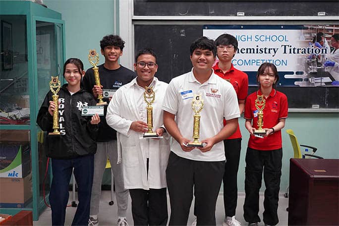 UOG Chemistry Titration Competition “Best Team” award winners pose for a photo