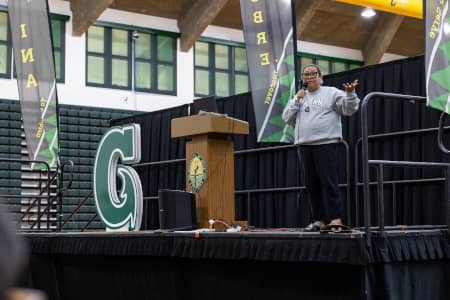 Venus Ituralde shares words of encouragement at the Fall 2025 New Student Orientation