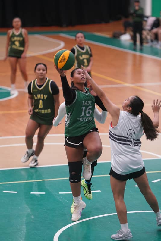 Lady Tritons Defeat JustForFuns