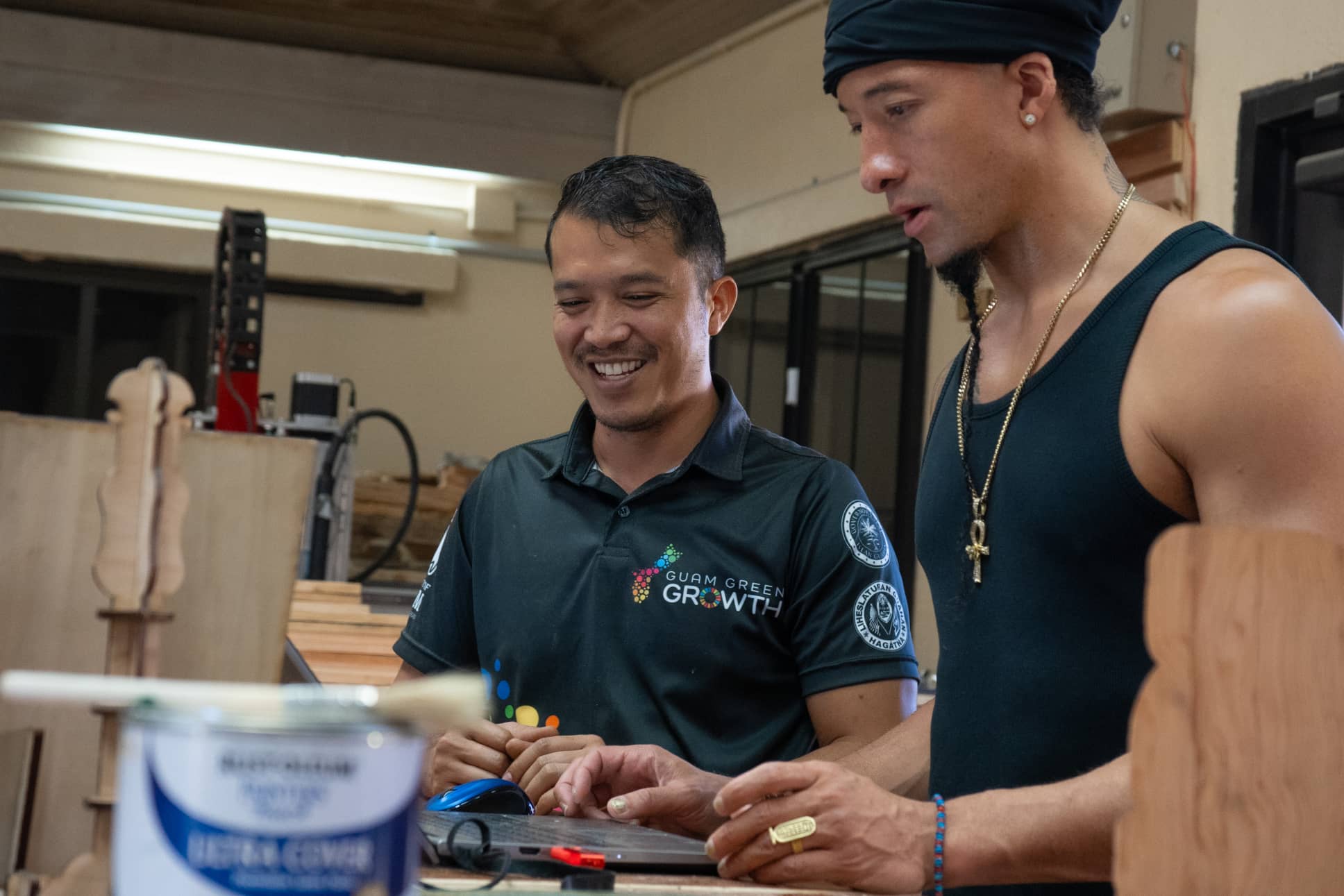 Justin Cruz works with attendees.
