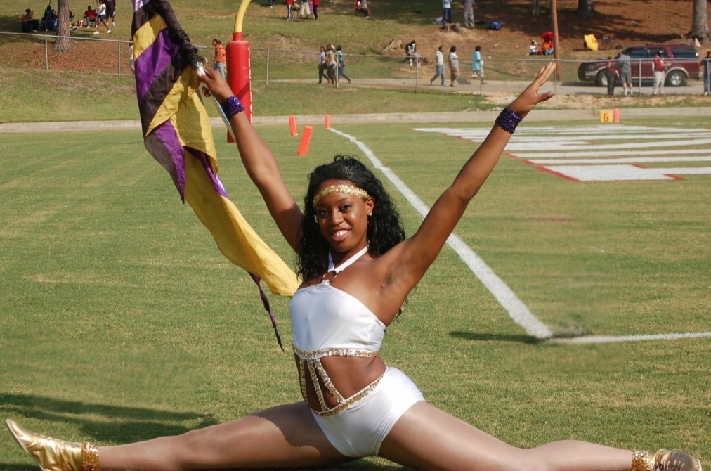 Brionna June performing